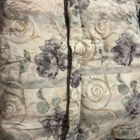 Croscill - Picture 2 of 3